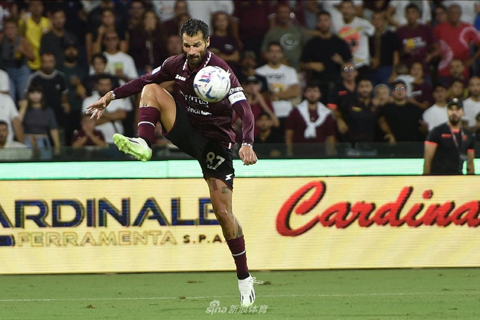 而现代足球 而现代足球