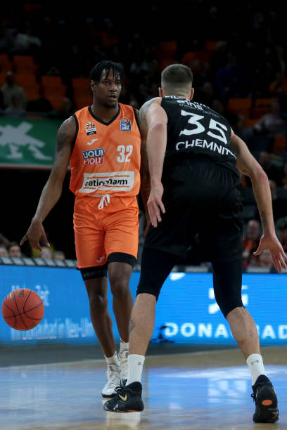 个竞争激烈 个竞争激烈